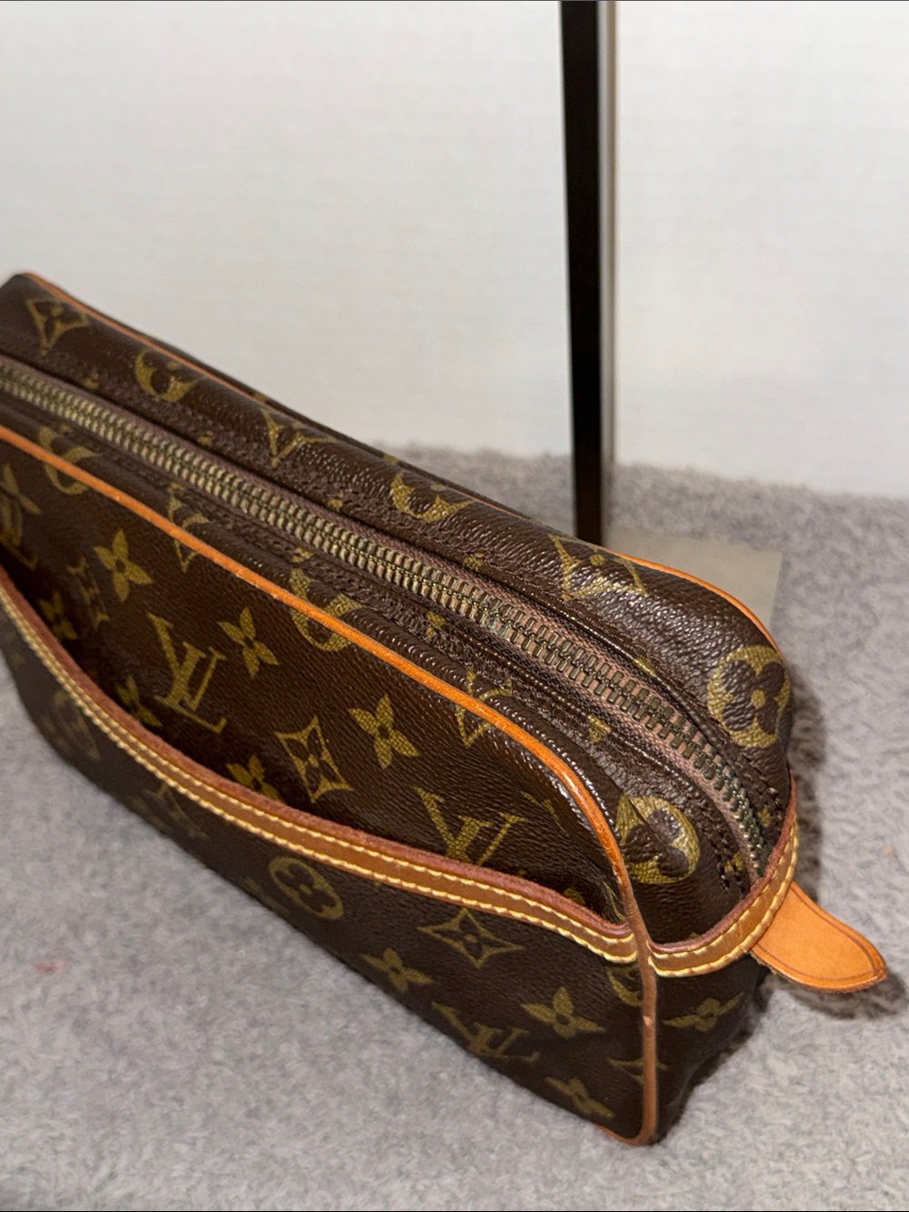Louis Vuitton Brown Monogram Canvas Clutch with Tan Trim - Picture 5 of 14